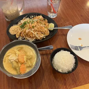 White rice, yellow curry, and padthai