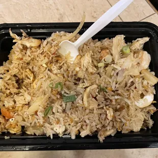 Ding Ding Ding! Winner winner, pineapple fried rice dinner! Nom nom nom!