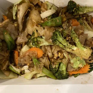 Pad see ew with veggies only and extra broccoli
