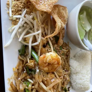 L8. Pad Thai Noodle Lunch Special