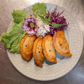 Sweet Pumpkin Curry Puffs