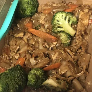 Pad See Ew with Chicken