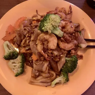 Pad See Ew with Shrimp