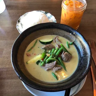 Green Curry with Beef