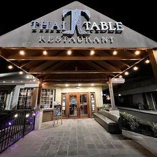 the entrance to the restaurant