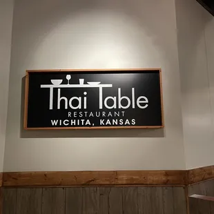 the sign for the restaurant