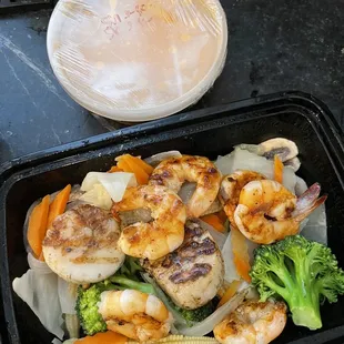 Shrimp and scallops dish