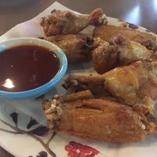 Thai Thais Wings