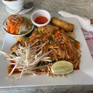 Pad thai