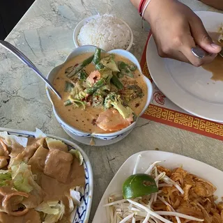 35. Pad Thai