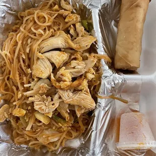 Pad Thai lunch $15