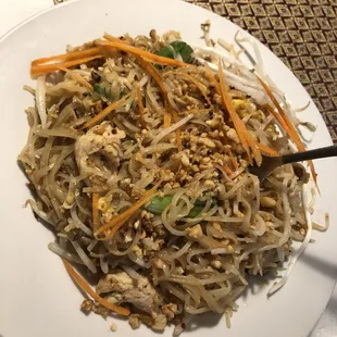 Spicy Chicken Pad Thai
