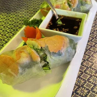 Fresh rolls with shrimp