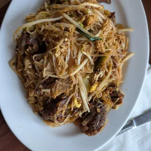 Pad thai with crispy duck