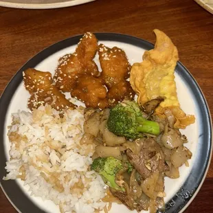 Orange Chicken, Beef Pad See Eu, chicken wonton