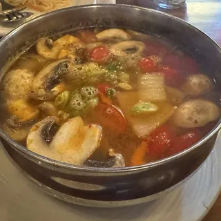 Tom Yum Shrimps Soup - Pot (30 oz.)