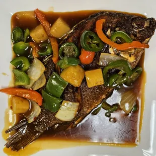 Fried fish with sauce