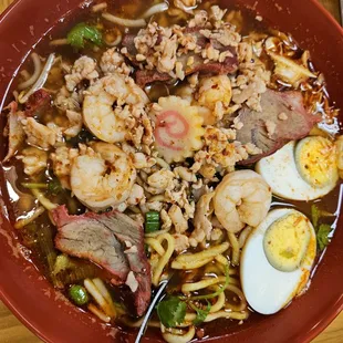 Tom Yum miso ramen soup