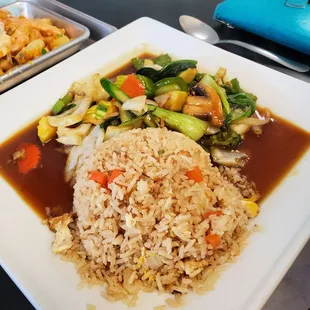 Fried rice and veggies