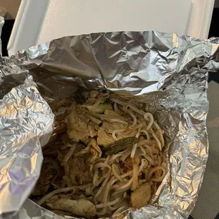 Chicken pad Thai