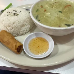 Lunch Green Curry with shrimp, along with a baby veg roll. Delish!
