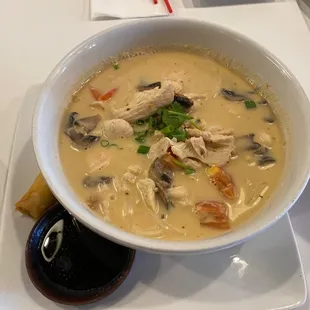 Tom Kha Noodles