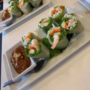 Shrimp spring rolls