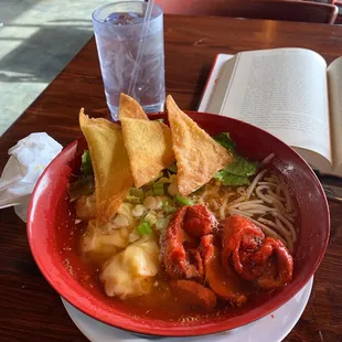 Bah mi wonton with broth
