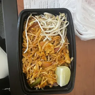 Chicken Pad Thai Noodle