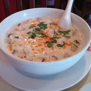 Tom Kha Noodle Soup