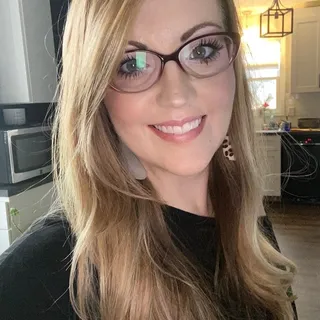 Melody R.