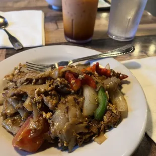 Drunken noodles with pork