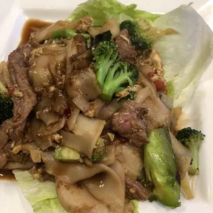 Pad see ewe with beef