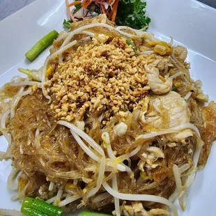 Pad Thai Wun Sen with chicken