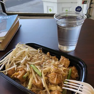 Pad Thai with tofu, no peanuts