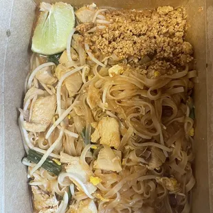 Chicken pad Thai