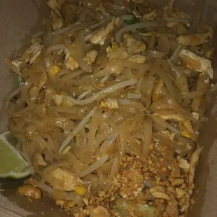 Chicken pad thai