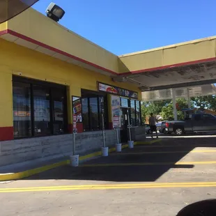 This is the gas station in front of the vendor.