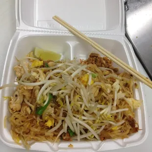 Chicken pad Thai