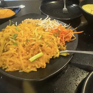 N1. Pad Thai