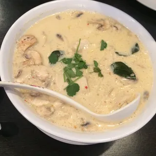 N11. Tom Kha Noodle Soup