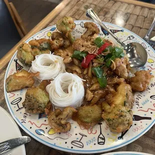 food, chicken wings and fried chicken