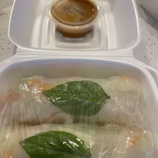 Shrimp summer roll