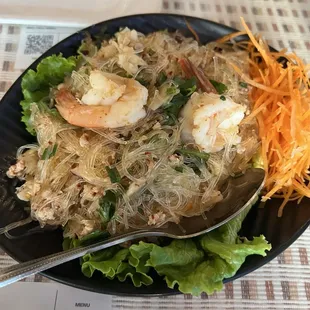 (Nov 2024) 17. Yum Woon Sen - bomb, recommend