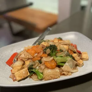 drunken noodle w/ tofu