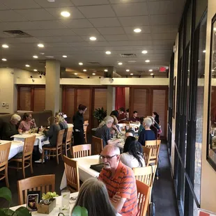 Lots of folks out enjoying a meal &amp; music on Friday, March 13th.  Many &quot;to go&quot; orders to for those wanting to eat at home.