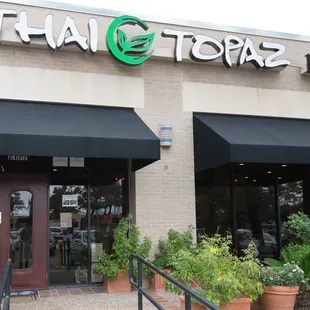 Outside Thai Topaz in Castle Hills.