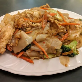 Pad See-Ew Dinner