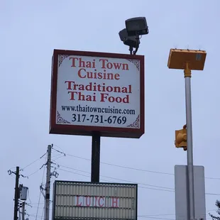 a sign for a thai restaurant