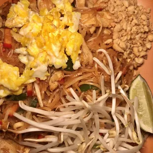 Chicken pad thai